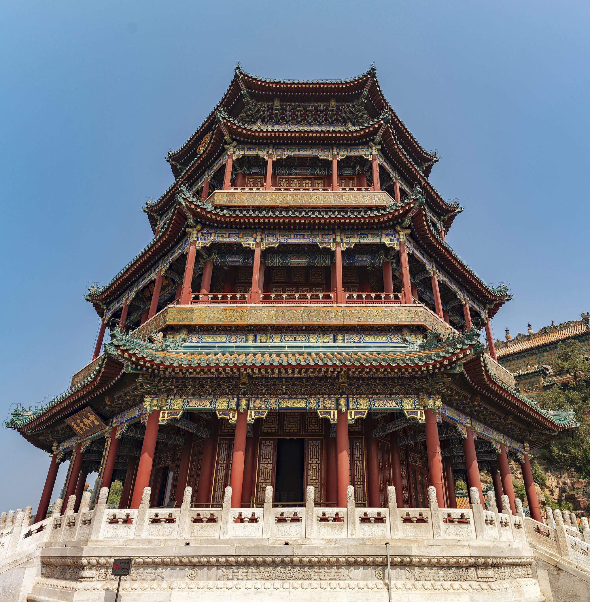 漫步北京颐和园,走颐和园长廊寓意