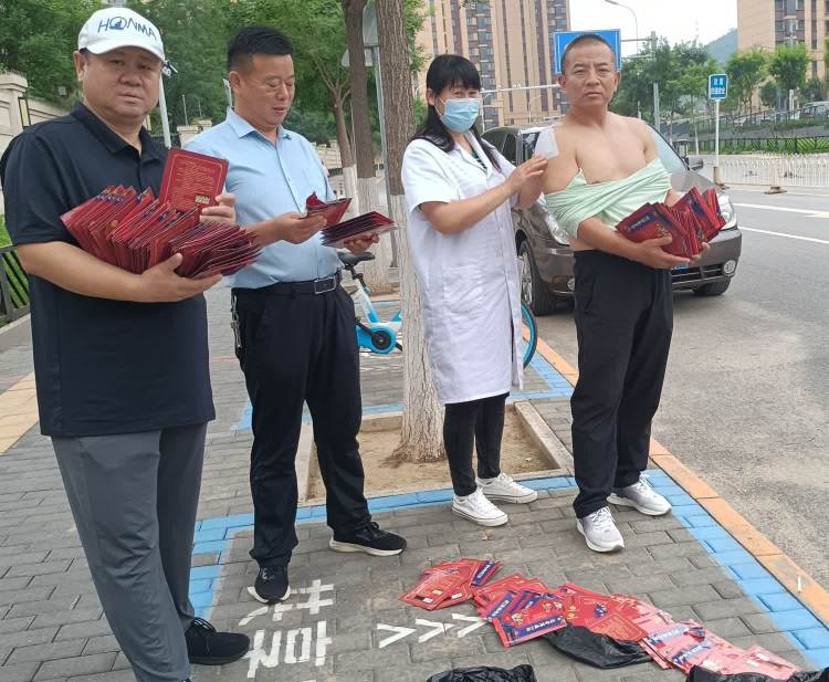 人间自有真情在柳氏三花献爱心