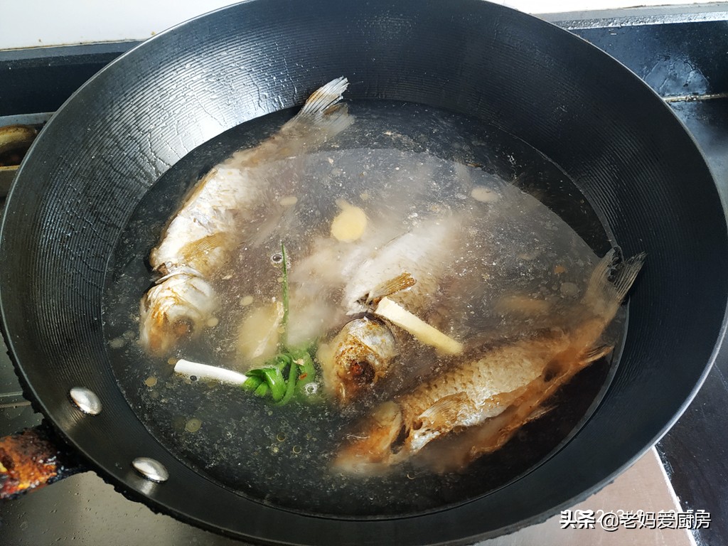 辅食山药鲫鱼汤,儿童鲫鱼山药汤
