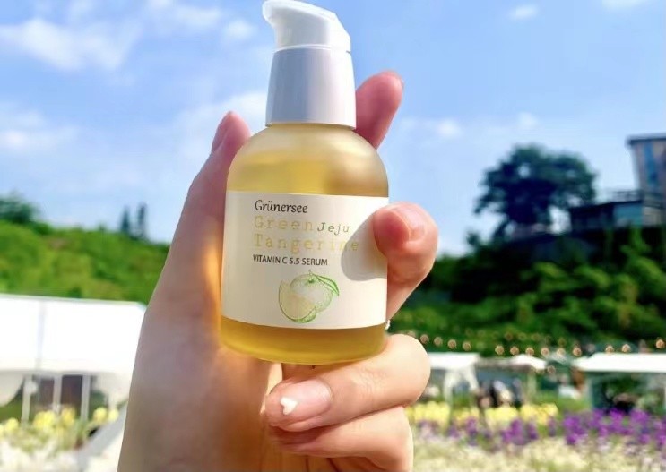 全脸美白提亮精华推荐,平价又好用的适合干皮的美白精华