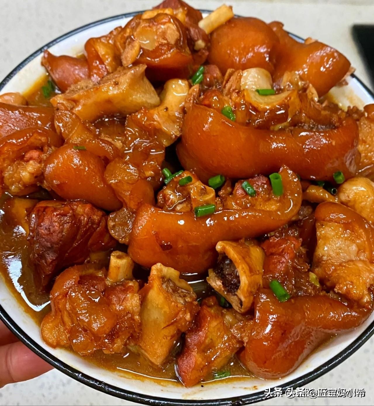 满满的胶原蛋白粉喝出好气色,多吃富含胶原蛋白的食物