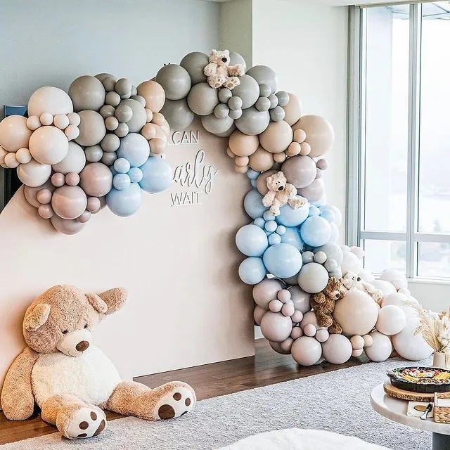 生日蛋糕流行装饰,生日蛋糕装饰多但不幼稚