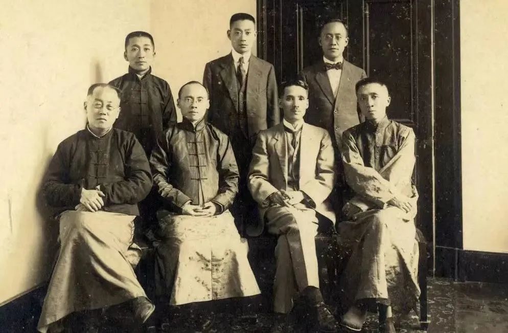 张嘉益历史中的转折,张嘉译现实