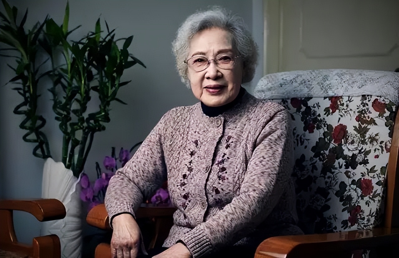 98岁高龄秦怡,秦怡丧夫丧子完整版