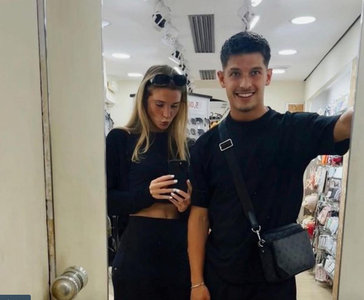 吉尔菲·西于尔松的足球运动员侄女正在与有望成为顶级球员