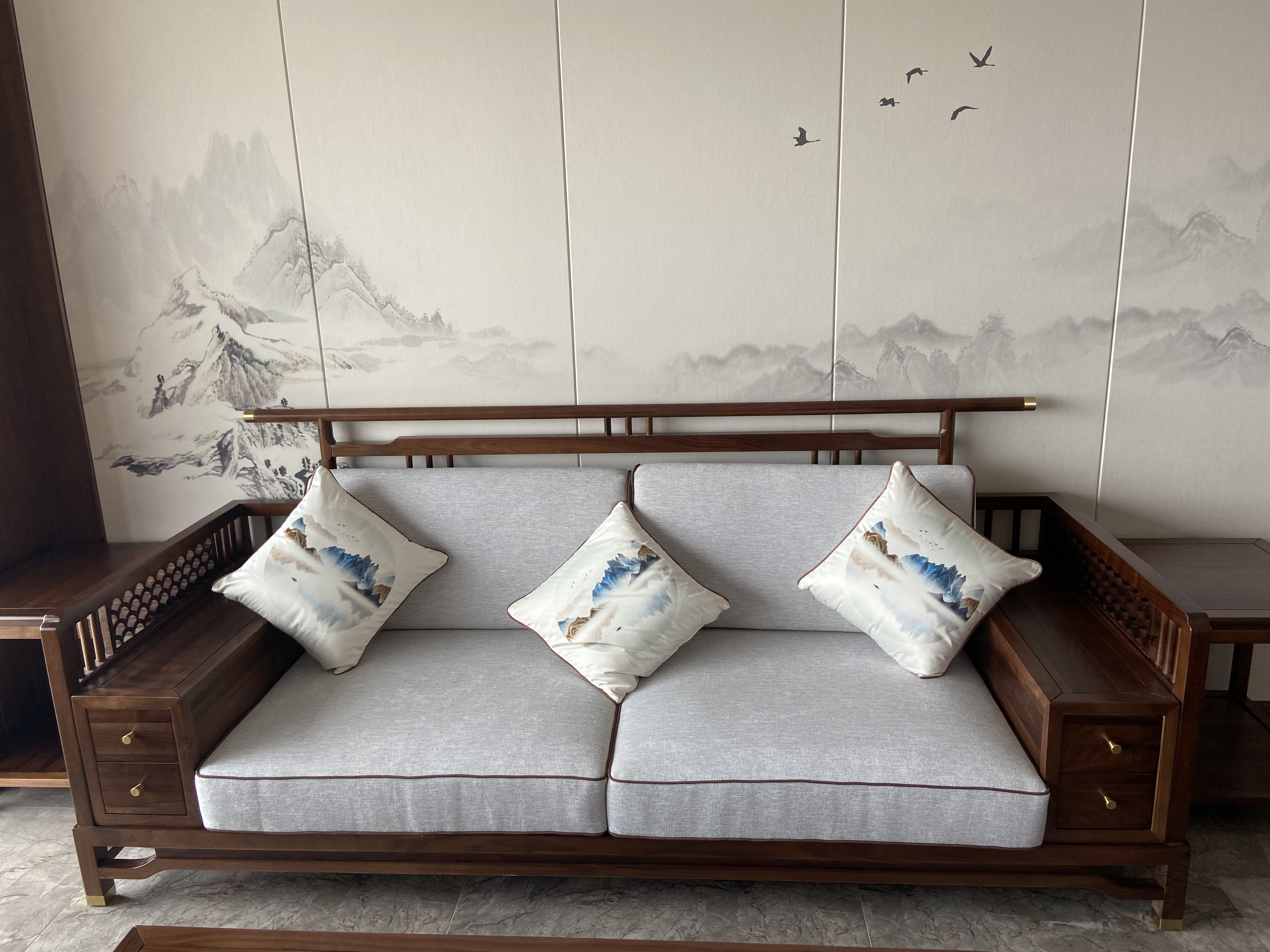 有清堂新中式胡桃木家具,和谐尚品家具新中式胡桃木沙发