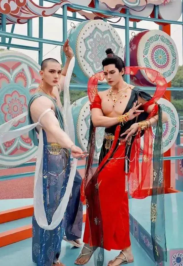 成都欢乐谷玩的什么,成都欢乐谷最好玩的一天