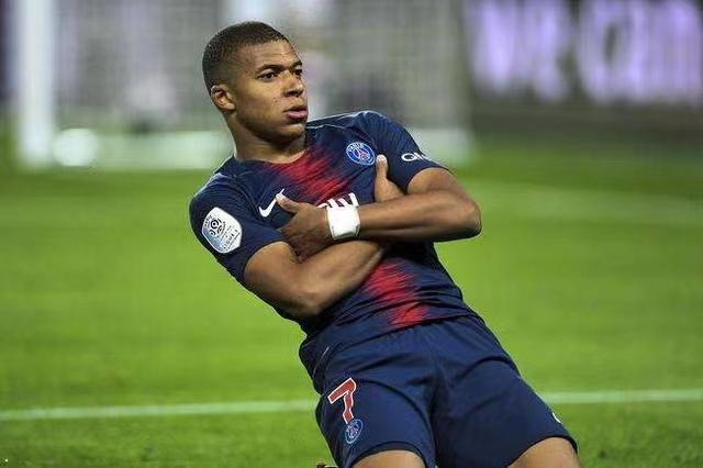 姆巴佩豪华别墅,姆巴佩的豪宅