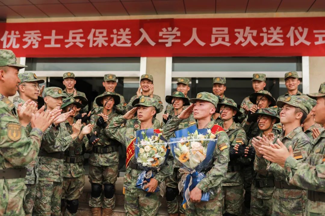 一个连队有几个士兵保送军校,一个连队有几个人考取军校