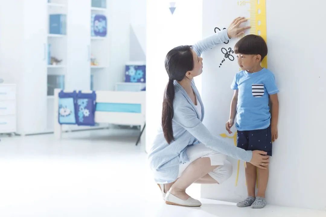 你家娃身高体重达标了吗,你家孩子身高达标了么视频