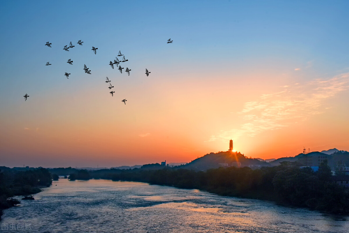 白发重来一梦中青山不改旧时容,关于青山美景的诗句