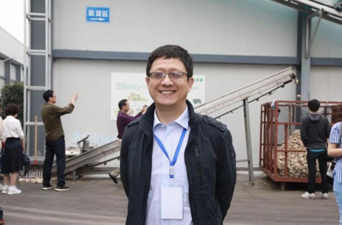 央视劳春燕履历,央视劳春燕和老公