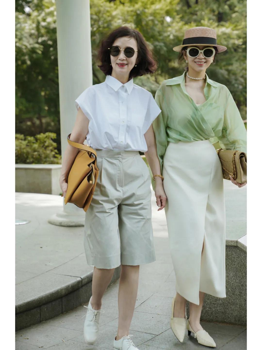 55岁减龄穿什么裙子好看,碎花裙子怎么穿才不显老