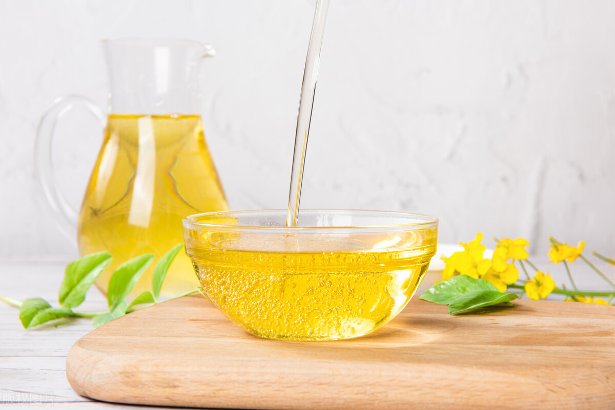 一招教你如何辨别地沟油,如何看待餐馆使用地沟油的现象