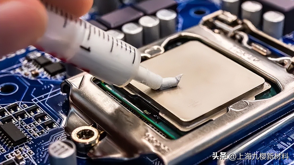 导热硅脂涂上多长时间可以使用,导热硅脂使用方法和技巧