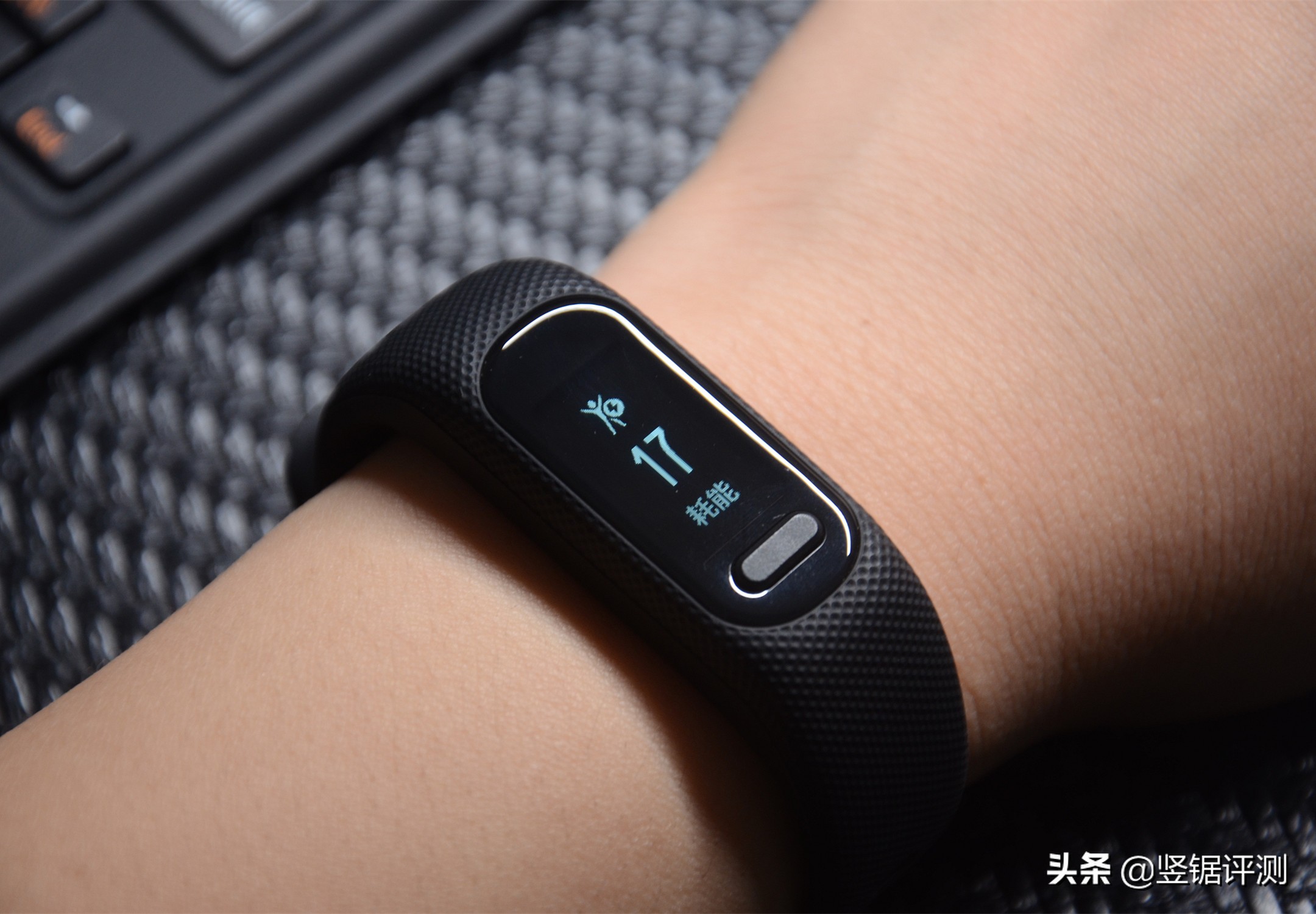 佳明手环4和5哪款好,garmin佳明vivosmart运动手环