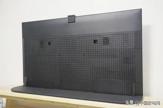 索尼a95k和普通电视比有什么区别,索尼电视a95k详细测评