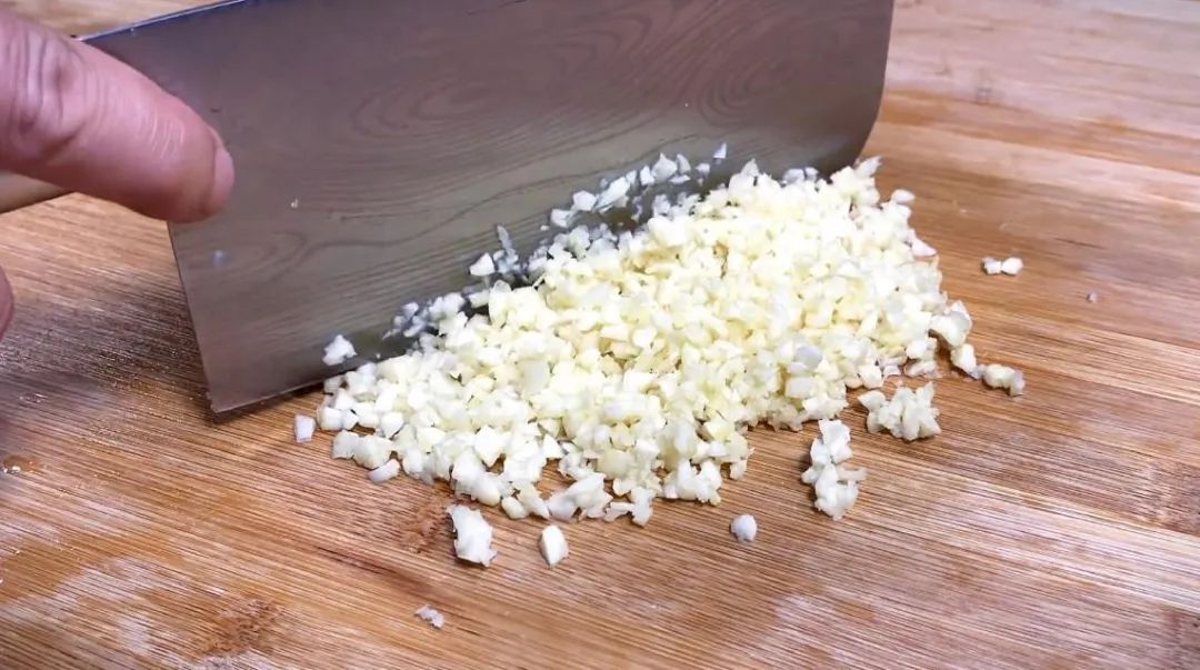 建议中老年：这4种“高钾菜”要常吃，健脾祛湿，腿脚有劲精神好