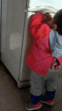 “是小蛇出了轨，还是青蛙劈了腿？”这是现实版的美杜莎？哈哈