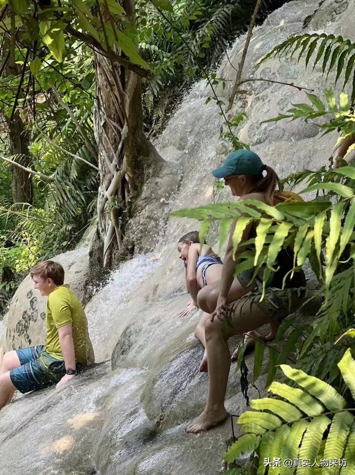 我曾是企业高管，不想内耗，5年前移居泰国，被这里的松弛疗愈了