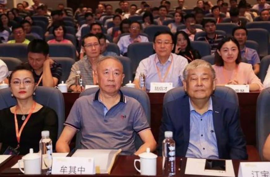 牟其中讲84年赚了1500万,牟其中靠中间商起家