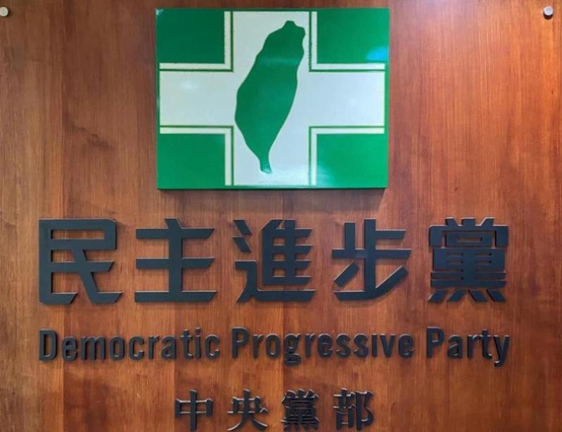 台湾退役中将高安国,台湾爱国人士高安国