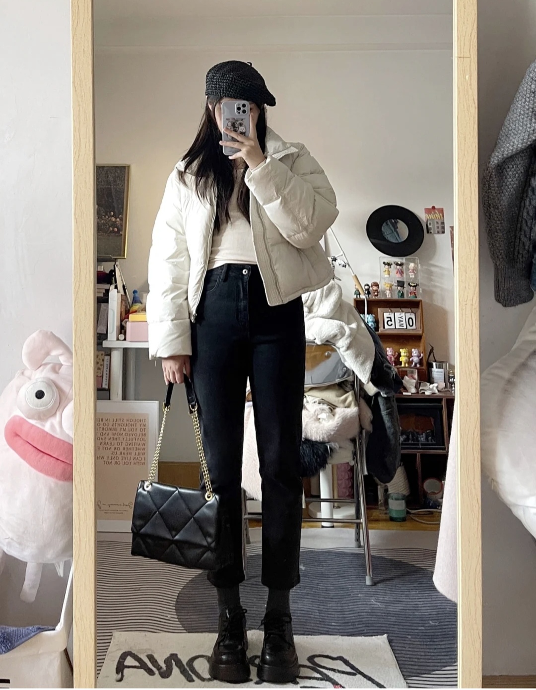 羽绒服搭配什么裤子女孩,女羽绒服和裤子配什么鞋子好看