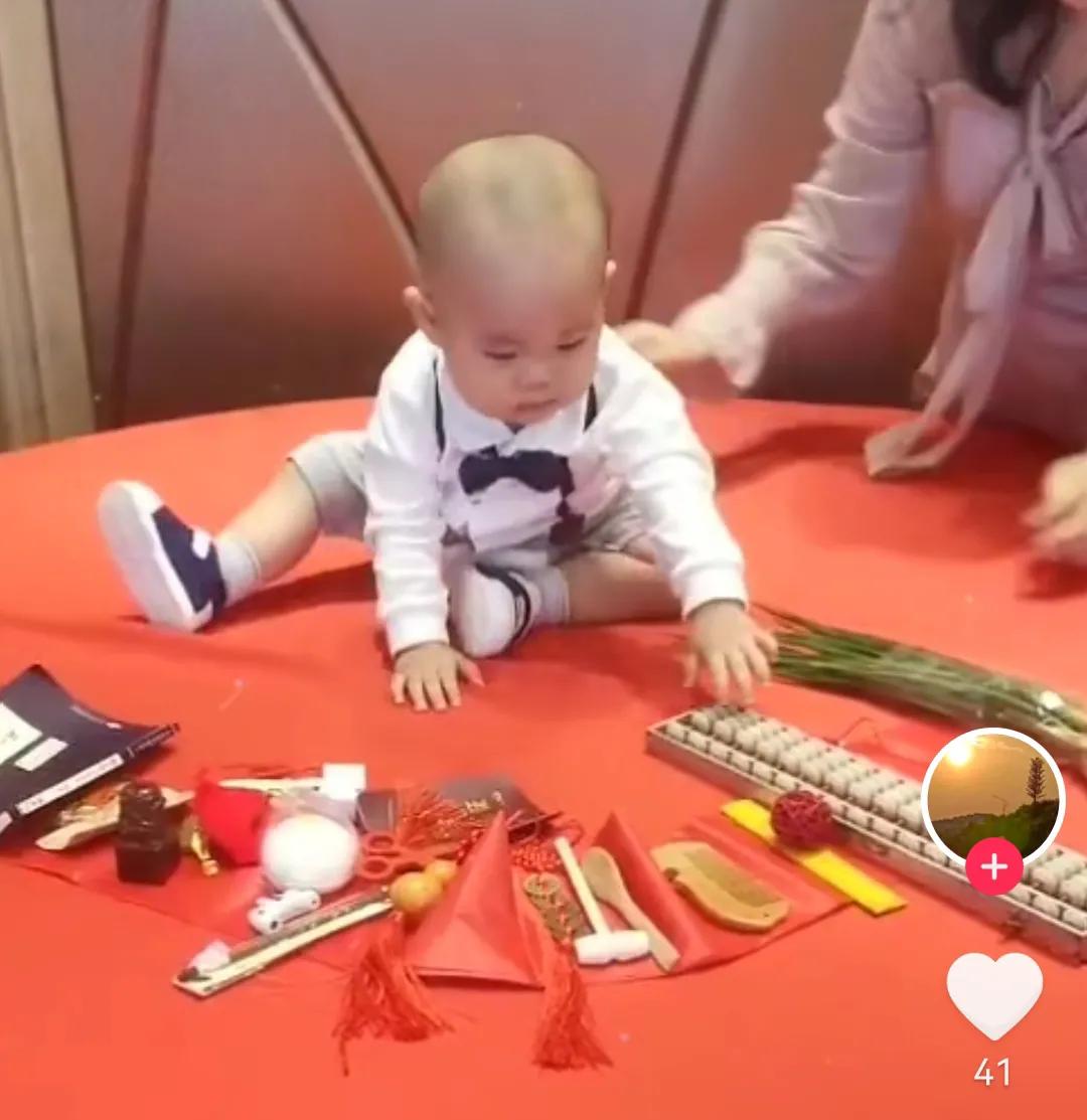 传统习俗周岁抓周,新洲抓周仪式