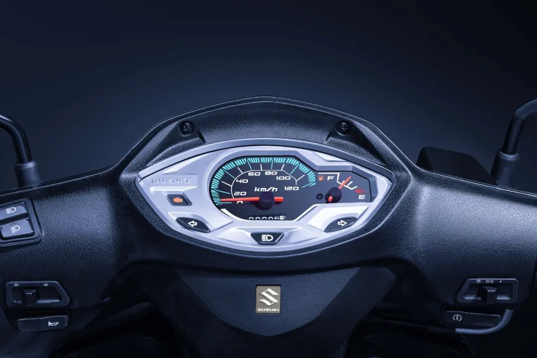 铃木ue125济南落地多少钱,ue125铃木2023款济南哪个店便宜