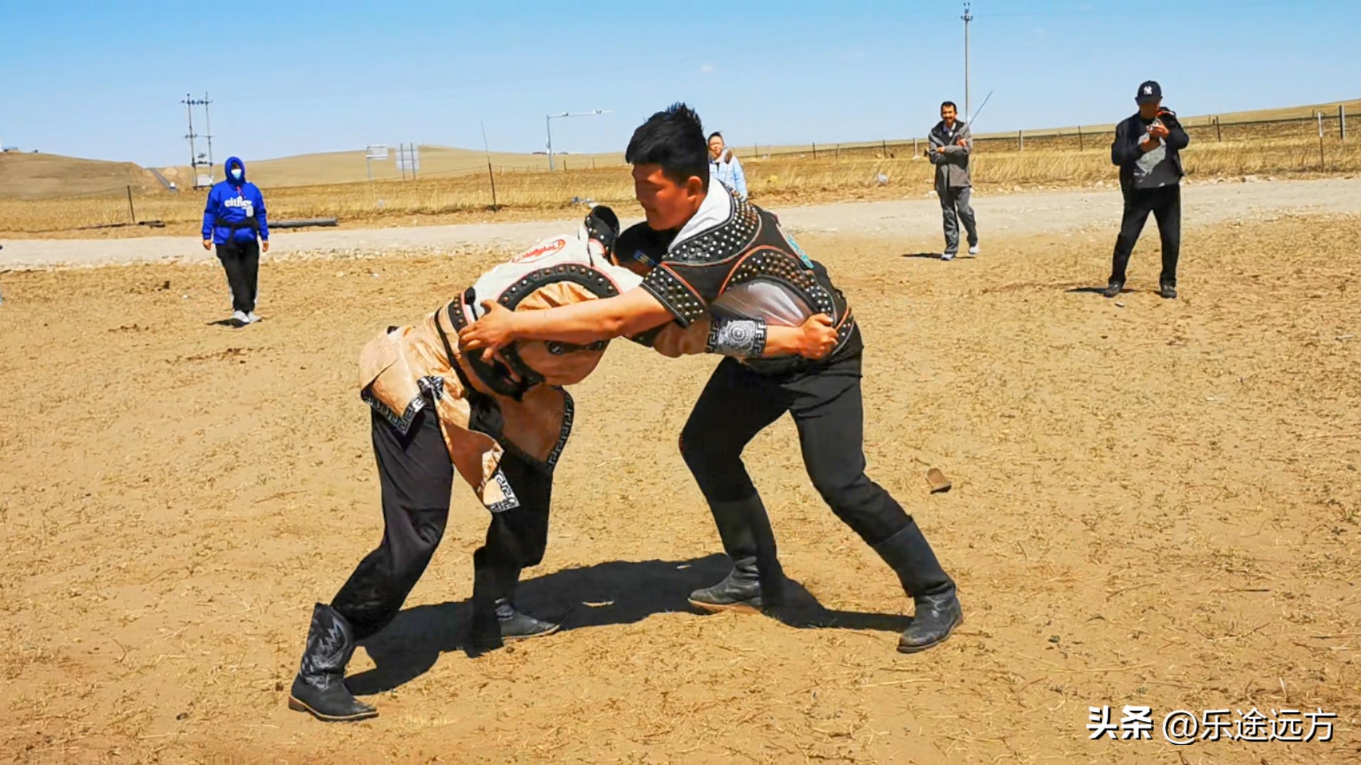 呼伦贝尔烤全羊烤全牛,呼伦贝尔大草原烤全羊