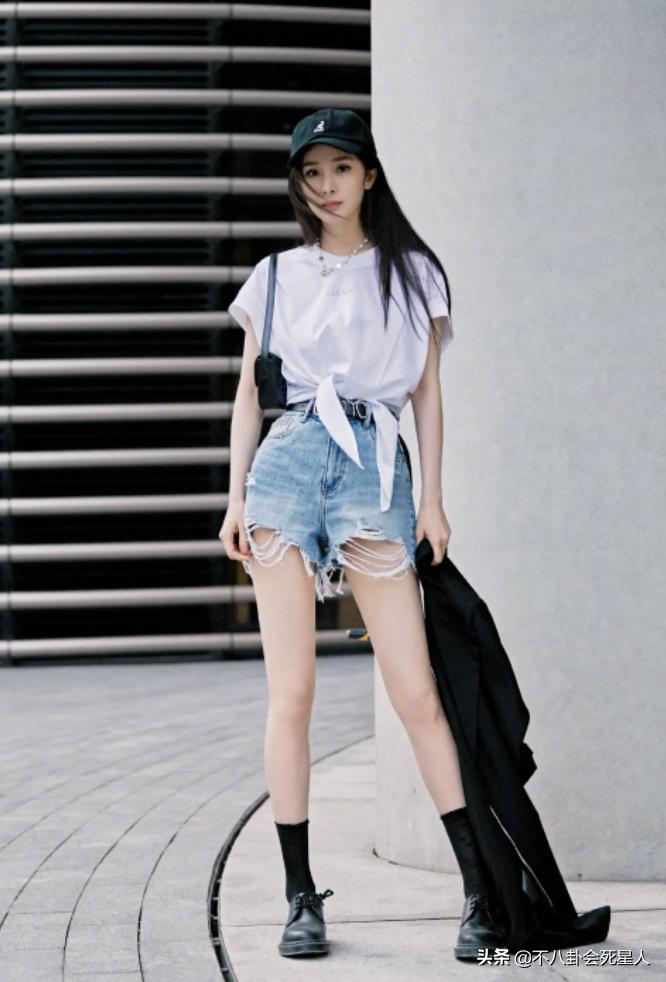 杨幂杨颖身材对比,杨幂的腰臀比