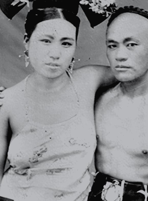 【时光印记】晚清花楼女子30张老照片,丰乳肥臀,仪态万千