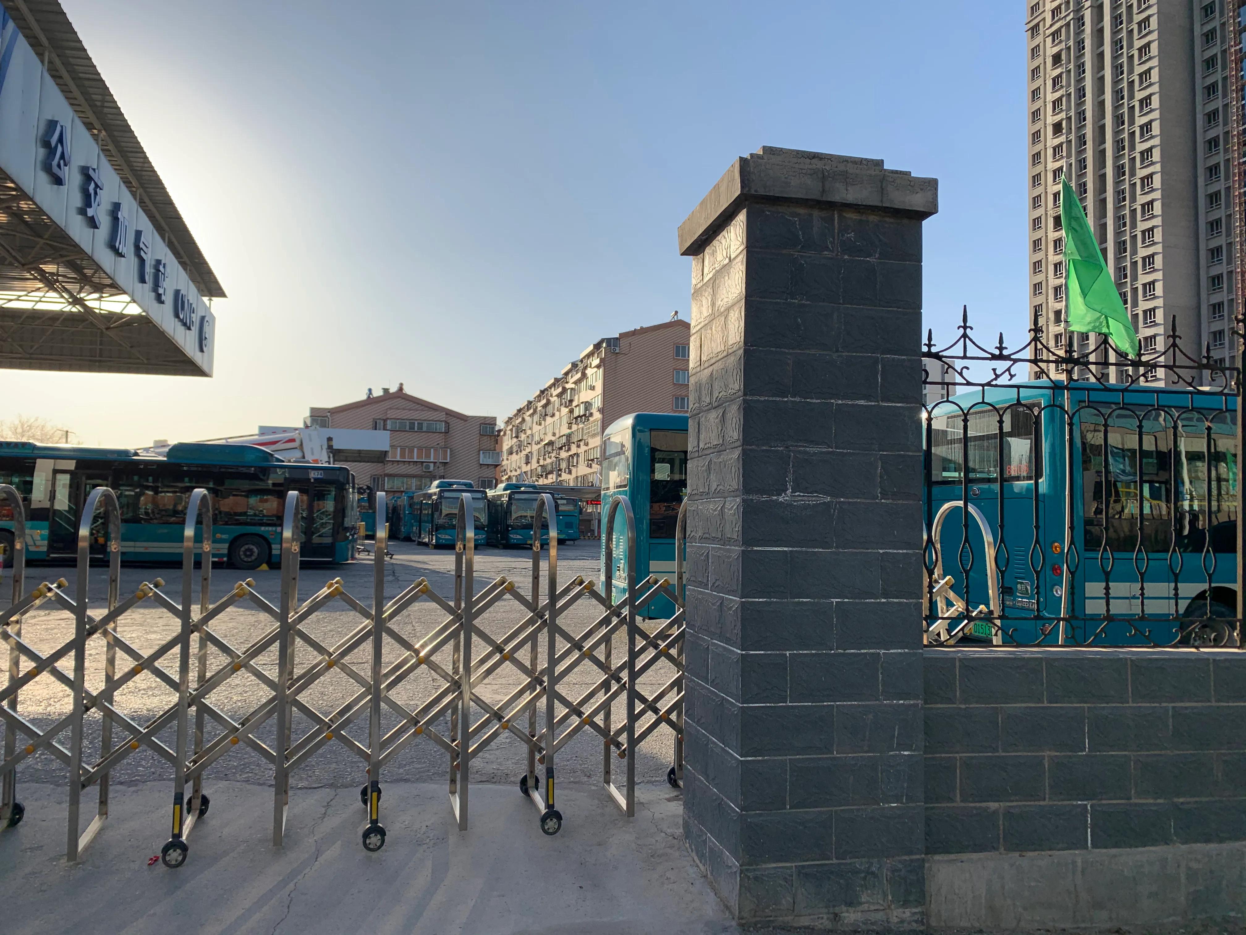 九路道路塌陷,9路停运了吗