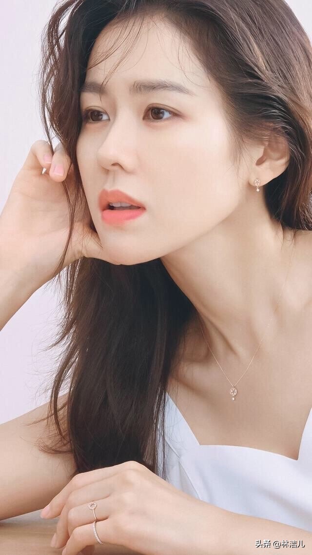 倪妮淡颜妆容眼影推荐哪个,韩国无眼影妆