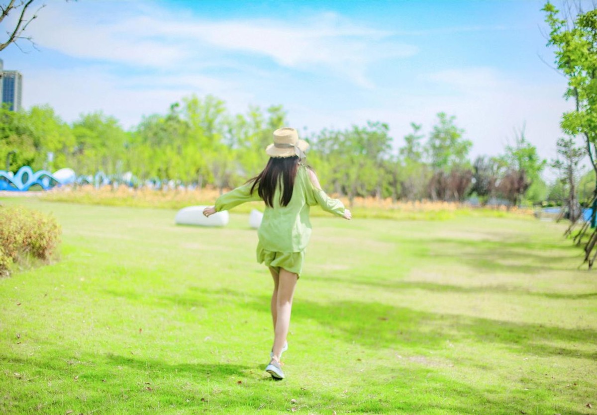 休闲跑步鞋夏季透气,秋季商务透气休闲鞋推荐