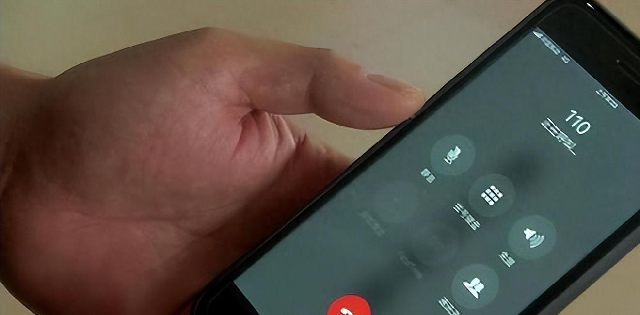 江苏一“鸭店”被警方捣毁，嫖客竟全是女富婆，最小嫖客才25岁！