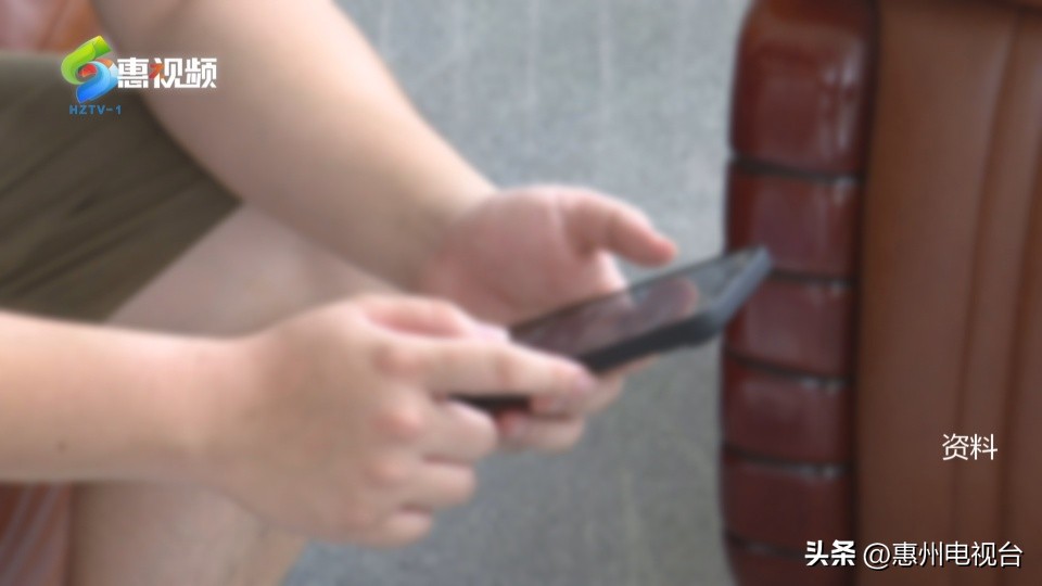 遭遇裸聊诈骗19999元封口费交不交,男子遇到裸聊诈骗被威胁打110