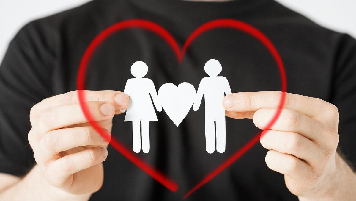 月经期打了个喷嚏会黄体破裂吗,黄体破裂是因为太激烈造成的