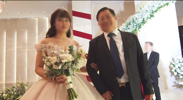 越南农村姑娘骗婚,27岁越南女子假扮富婆