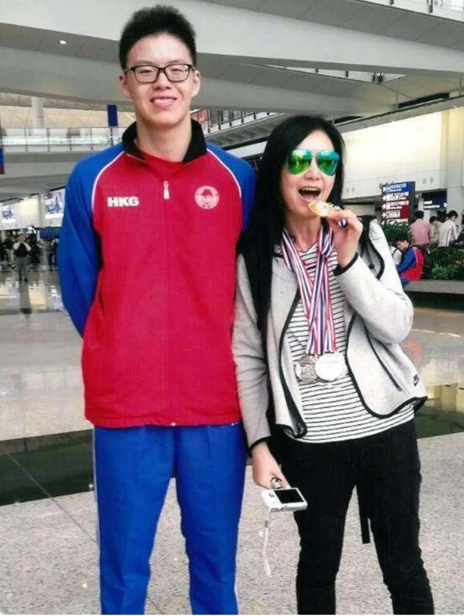 梁朝伟曾华倩靓仔,曾华倩梁朝伟年轻图片