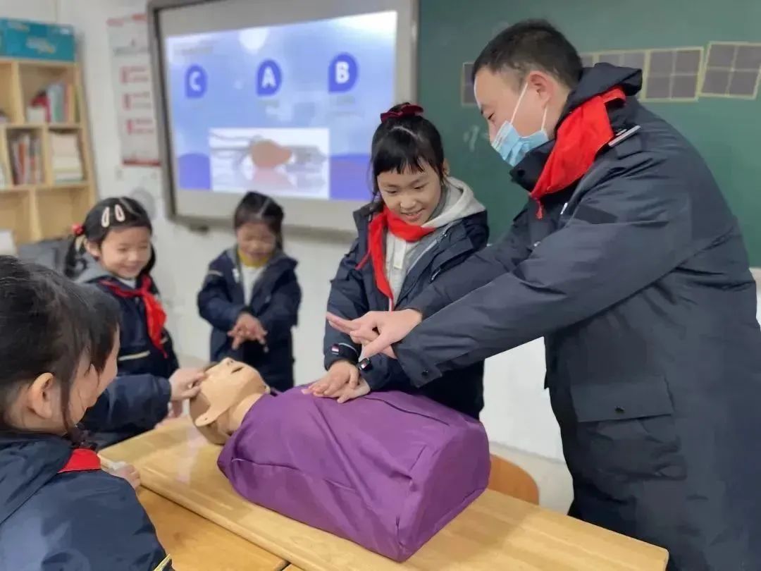 建构“立美修德”实践新样态！石鼓路小学获评江苏省中小学生品格提升工程“优秀项目”