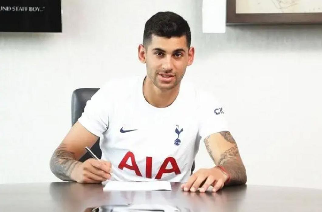 现实版美女与野兽！阿根廷后卫娇妻似芭比娃娃，育有1娃生活甜美