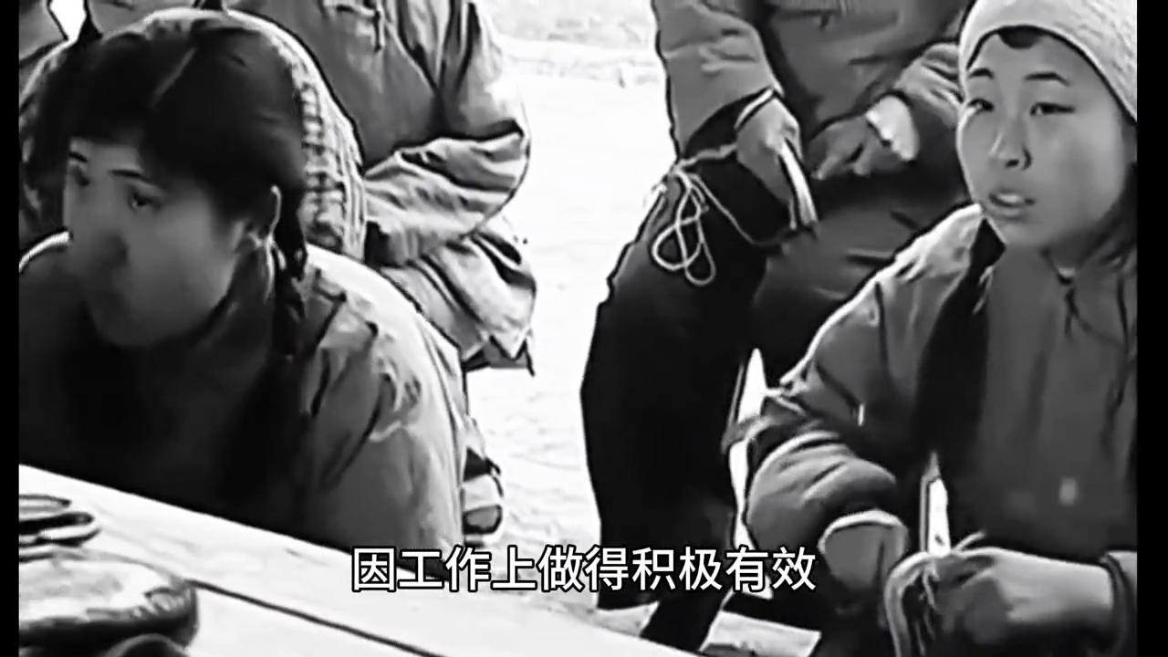 19岁女英雄杨岭梅衣服被日寇扒光忍受酷刑折磨被钉死在城墙上