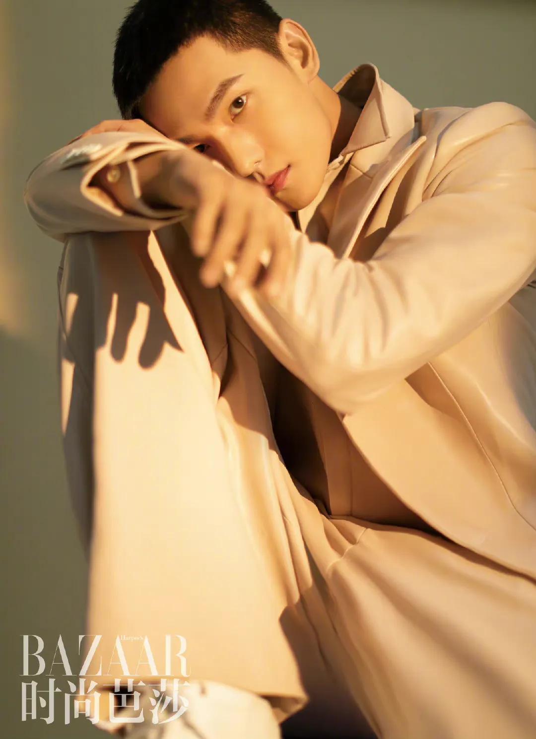 时尚芭莎肖战银发造型高清,肖战登时尚芭莎封面人物