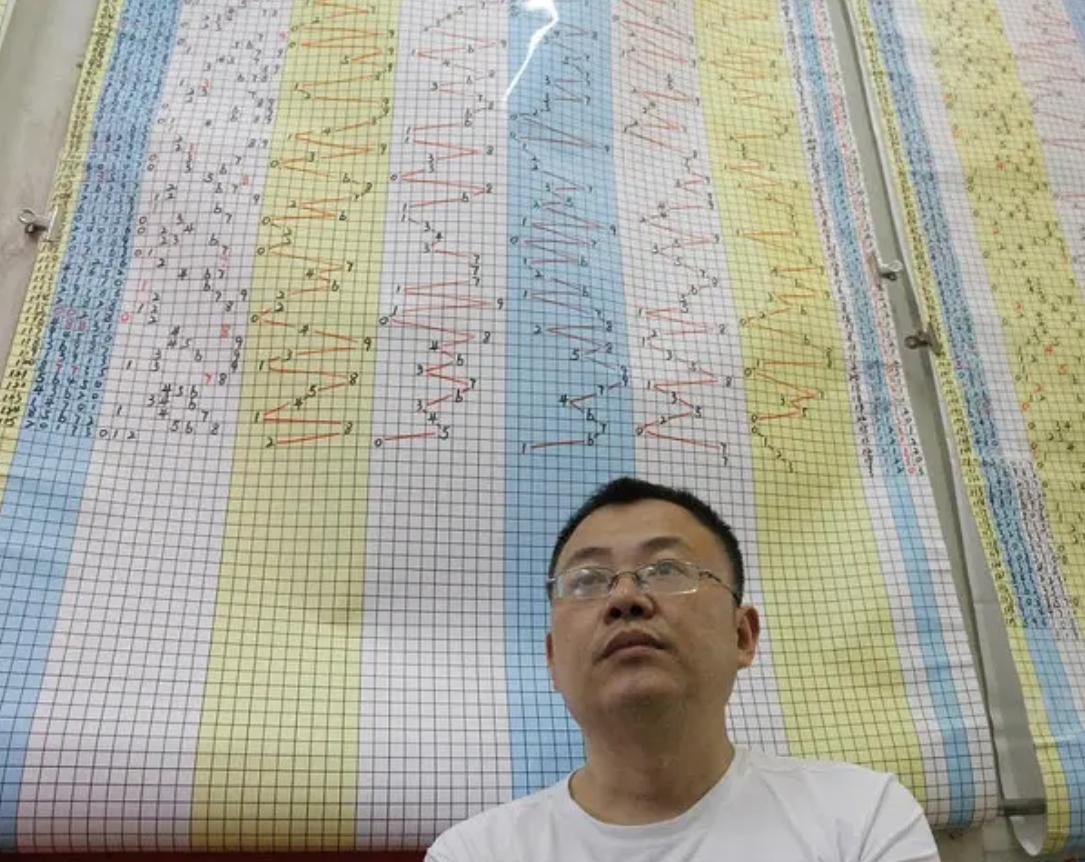 一彩民中1762万大奖到手多少,广西一彩民中657万大奖没人认领