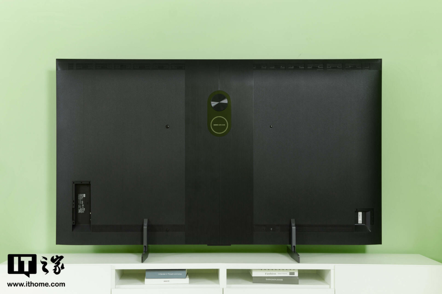 TCLQ10H深度体验让MiniLED电视疯狂卷起来