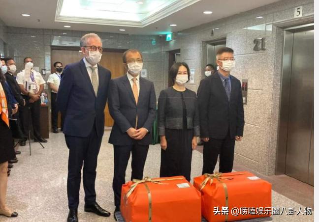 六家*彩博**公司与政府续约赌牌，对非*彩博**业投资千亿，霍家人没现身