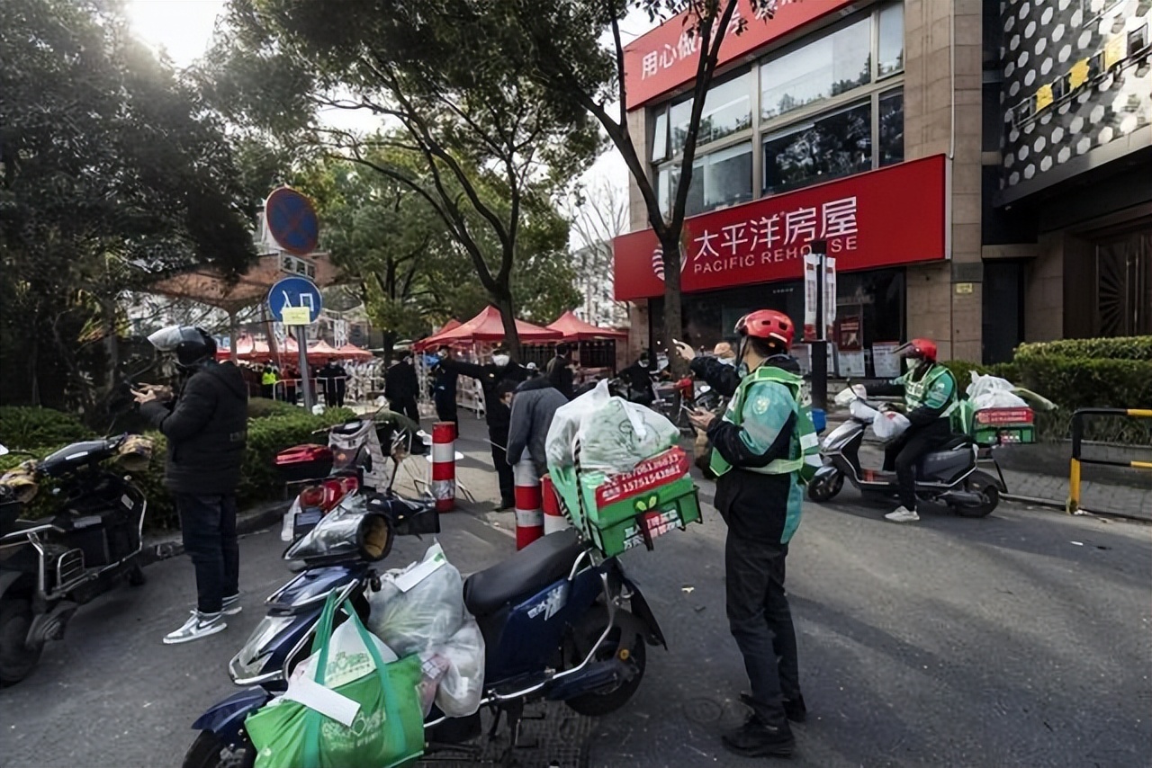 上海跑腿小哥日赚八万,上海200元跑腿费小哥自述