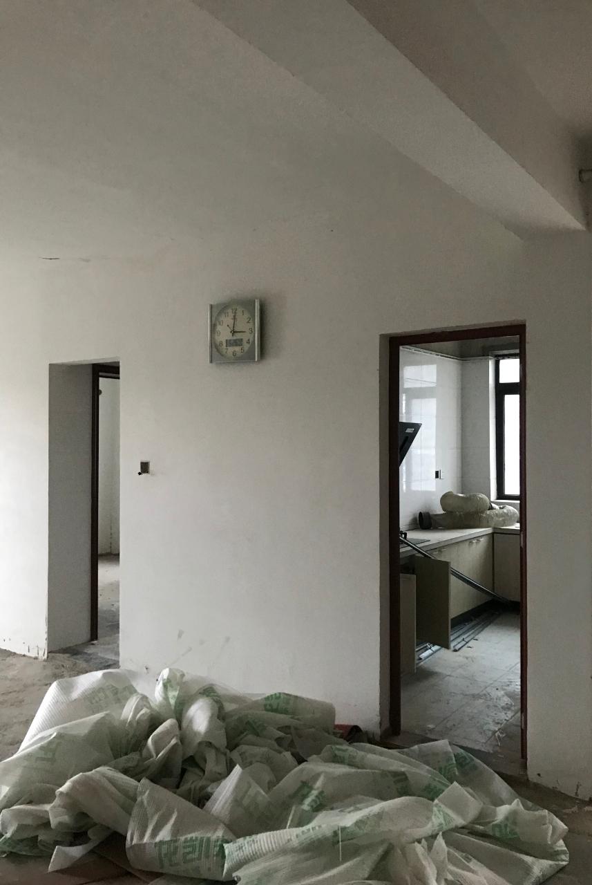 屋子太暗不想开灯怎么引进阳光,室内黑采光不好怎么办