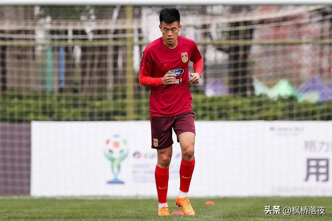 2场4助攻国足20岁新星闪耀欧洲,8场8球助国足粉碎25年魔咒